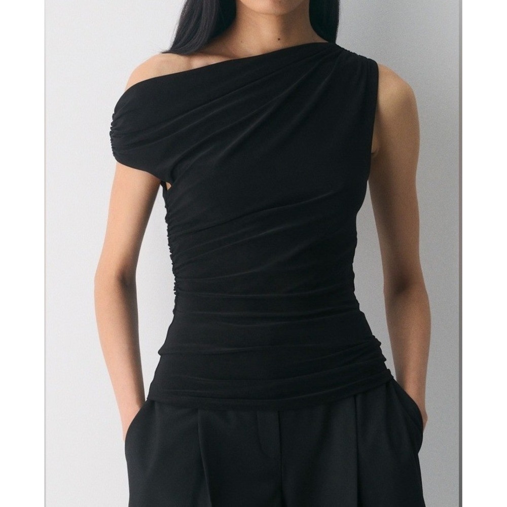 Aritzia Babaton Kaia Top 2XS Black Asymmetrical Ruched Draped Chic Sleeveless